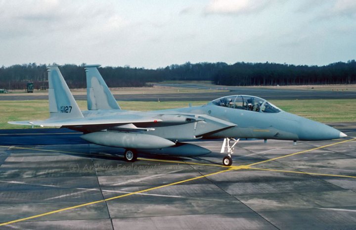 1994-01-13 EHSB 76-0127 F-15B 32nd FS 32nd FG 1 web.jpg