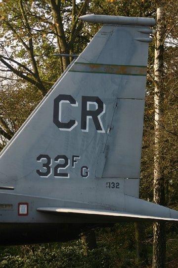 2006 EHSB 32nd FS F-15A 74-0083 tail.JPG