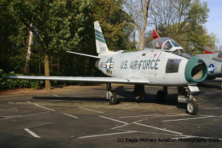 2006 EHSB 32nd FS F-86F 52-5385.jpg