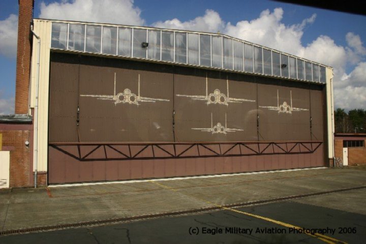 2006 EHSB 32nd FS ZULU Alert shed backside.jpg